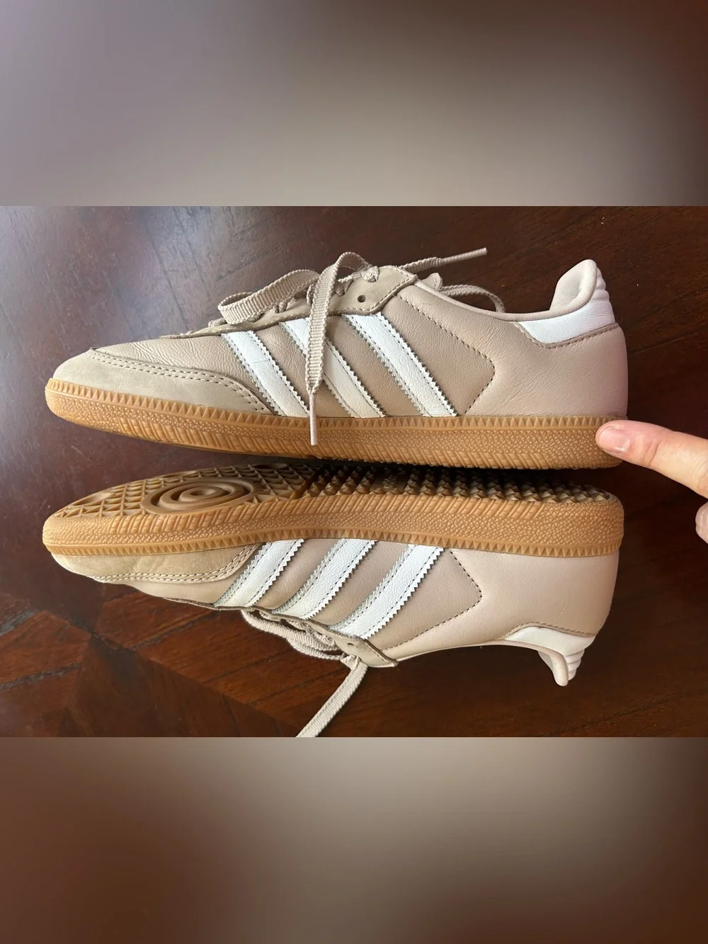 adidas Samba Women's Beige and White Retro Sneakers size 8